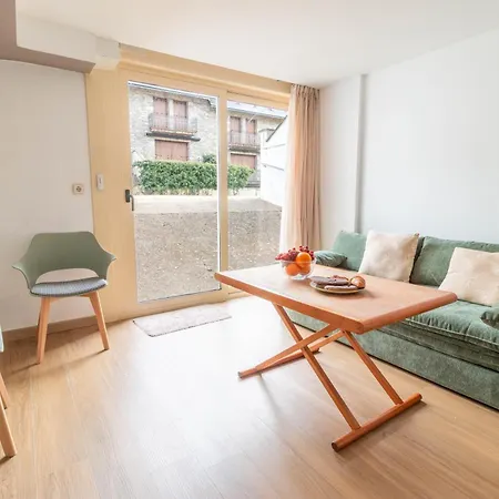 Pilar Chimenea Vistas Wifi Esquí Escarrilla